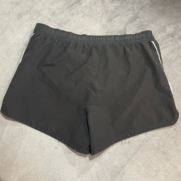 Nike Dri-FIT Black Shorts - Picture 3 of 4